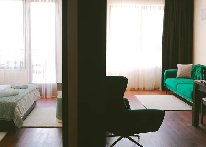 Апартаменты - Two Bedroom On The Золотые Пески