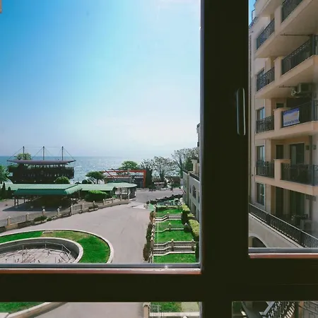 - Two Bedroom On The Apartmán